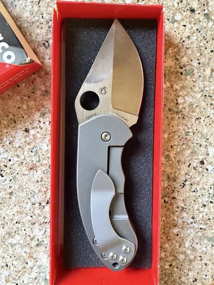 RARE Spyderco Burch Chubby Gray Titanium S30V C183TIP Discontinued - Pre-Owned - Image 4 of 4
