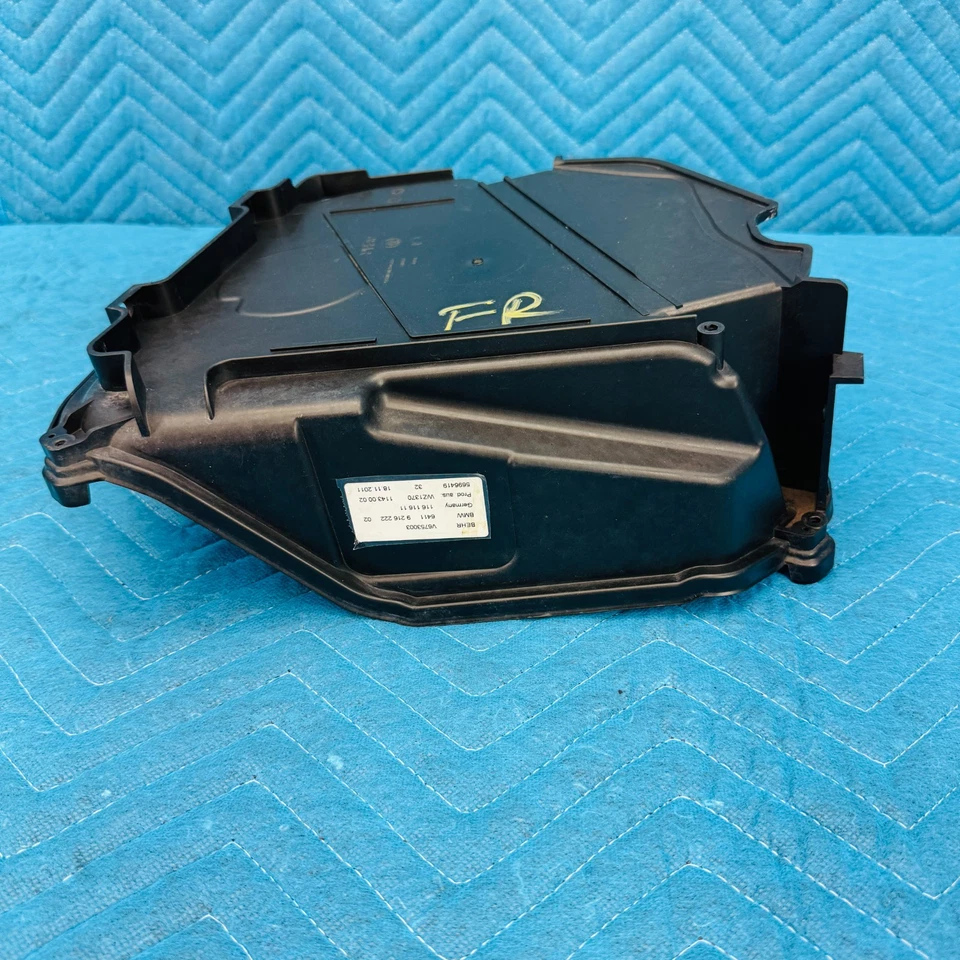 Cubierta de carcasa térmica delantera derecha BMW 650i xDrive 2012-2017 OEM 64119216222 Foto 3 de 4