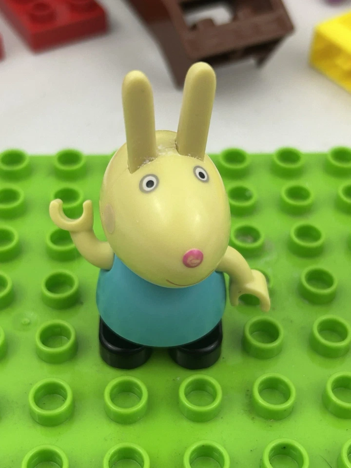 36 ASSORT LEGO DUPLO PIECES & 2 PEPPA PIG FIGURES - Read - Image 2 of 4