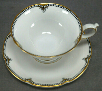 Royal Bayreuth ROB34 Black & Gold Border Tea Cup & Saucer Circa 1946-1949