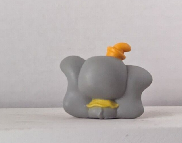 Disney Doorables - Mega Pack Exclusive, Series 6, Dumbo with FACE