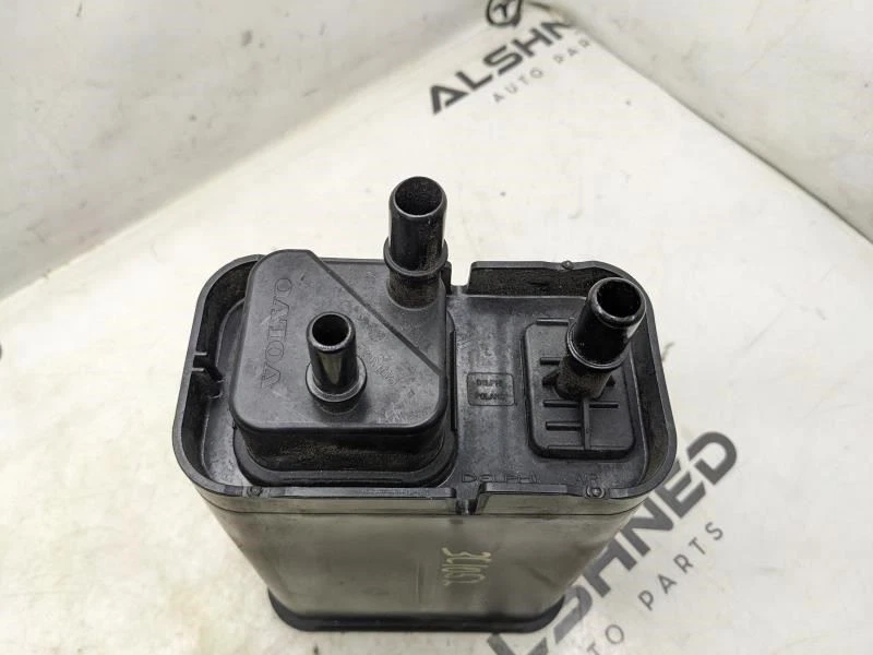 Volvo V60 2015 bote de emisiones de evaporador de vapor de combustible 31319683 OEM Foto 2 de 4