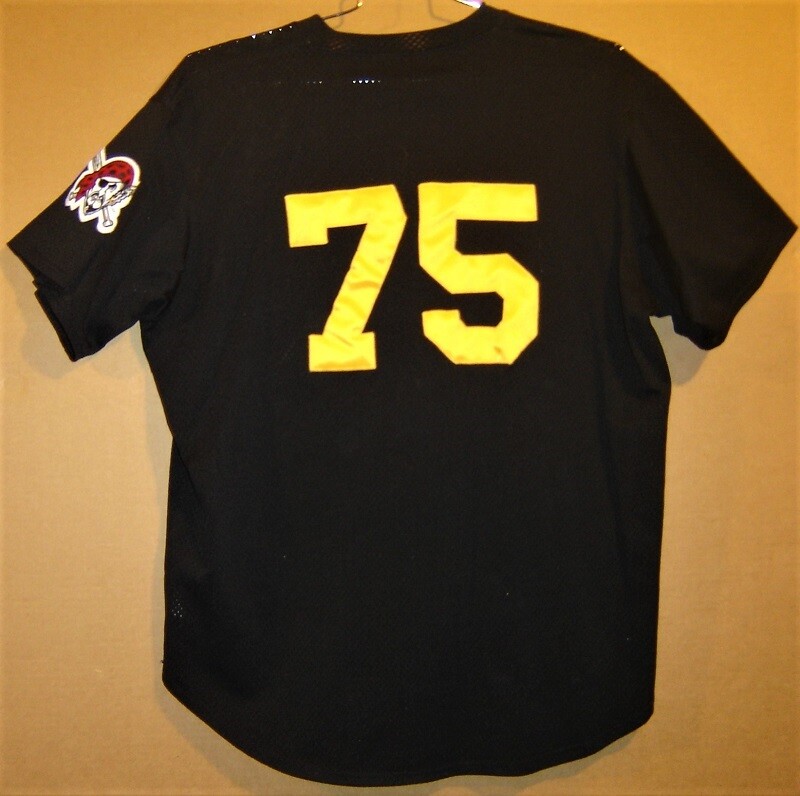 【mitchell&ness】ピッツバーグ・パイレーツ ユニフォーム A3567 mitchell&ness】ピッツバーグ・パイレーツ ユニフォーム A3567