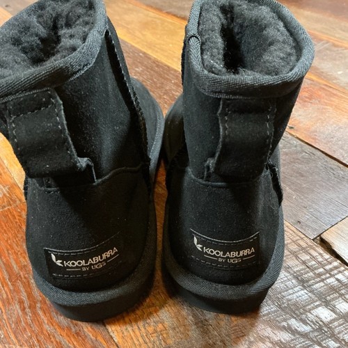 Koolaburra by UGG Classic Short Black Suede Shearling Boots SZ 9 NWOT - Picture 4 of 8