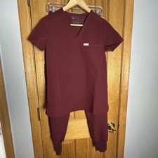 FIGS Burgundy Scrub Set Catarina FW1000 Top  Rare Qua Scrub Pant W21SW2064 XXS