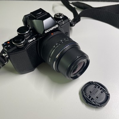 Olympus OM-D E-M10 Mark II spiegellose Systemkamera schwarz mit 14-42mm Objektiv