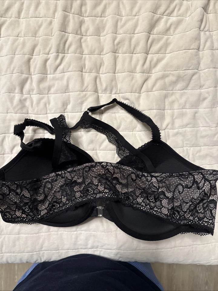 Sujetador acolchado Torrid negro cierre frontal talla 44C Foto 3 de 4