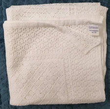 Mothercare White Vintage Pram Blanket Cellular Lace Pattern GB 100x120cm floral