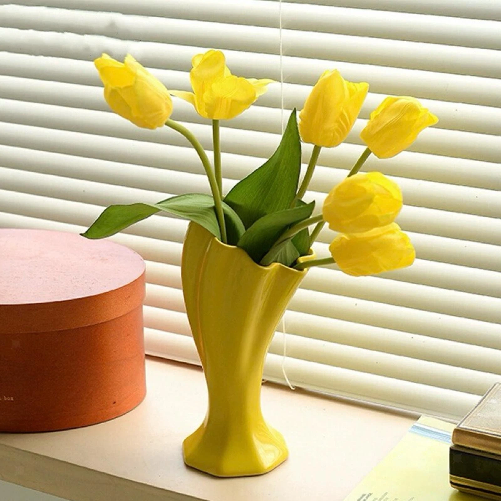 Ceramic Flower Vase Table Centerpiece Minimalist Floral Container for Desk Shelf