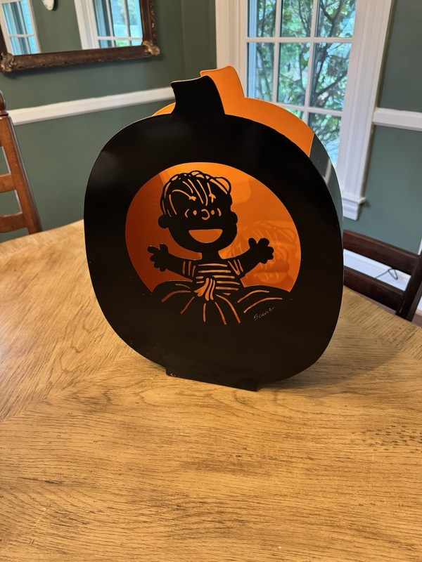 Hallmark Peanuts Linus Luminary Lighted Halloween Lantern Lamp