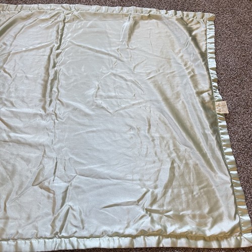Disney Classic Winnie Puuh bestickt grün Babydecke Lovey Satinborte - Bild 9 von 9