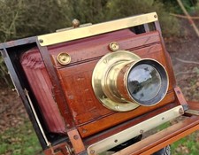 Mahogany and Brass French 13x18 cm camera Auzoux lens, very nice