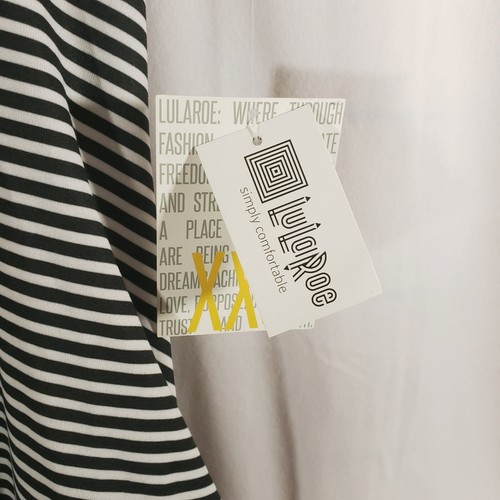 NWT Lularoe XXS Black White Striped Scoop Neck Short Sleeve Perfect T Shirt Top - Picture 4 of 10