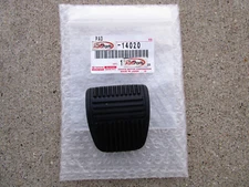 FITS: 84 - 95 TOYOTA PICKUP MANUAL TRANSMISSION BRAKE PEDAL PAD OEM BRAND NEW