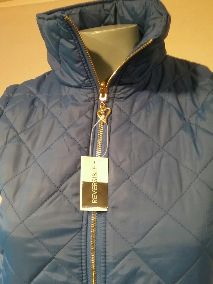 Colete reversível Lexi York. Novo com etiquetas. Lã azul acolchoado/verde tamanho pequeno C35 - Imagem 4 de 4