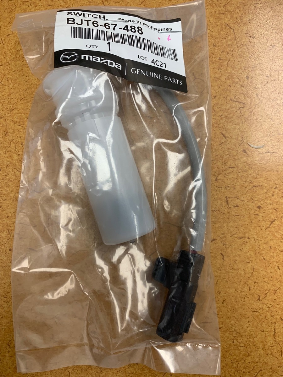 2014-2018 Mazda 3 Washer Fluid Level Sensor and Grommet