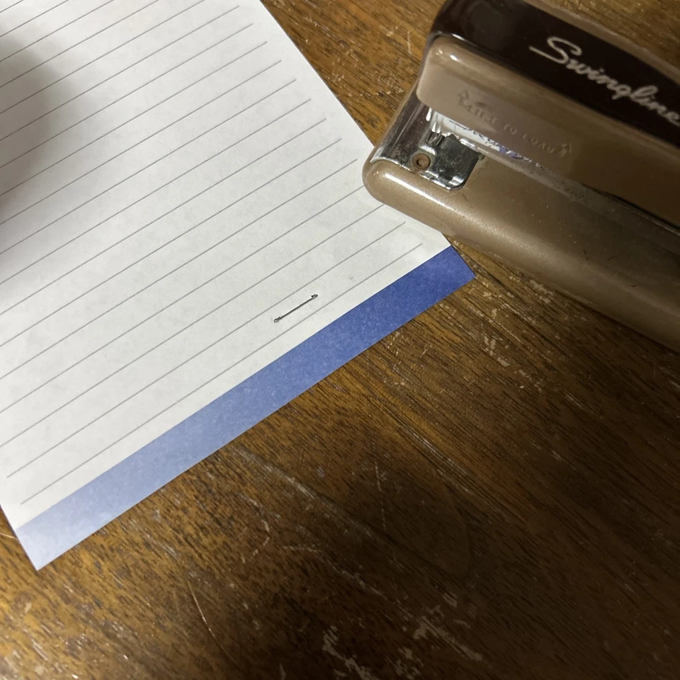 Grapadora manual alicate Swingline 99 vintage marrón con grapas, hecha en EE. UU. Foto 4 de 4