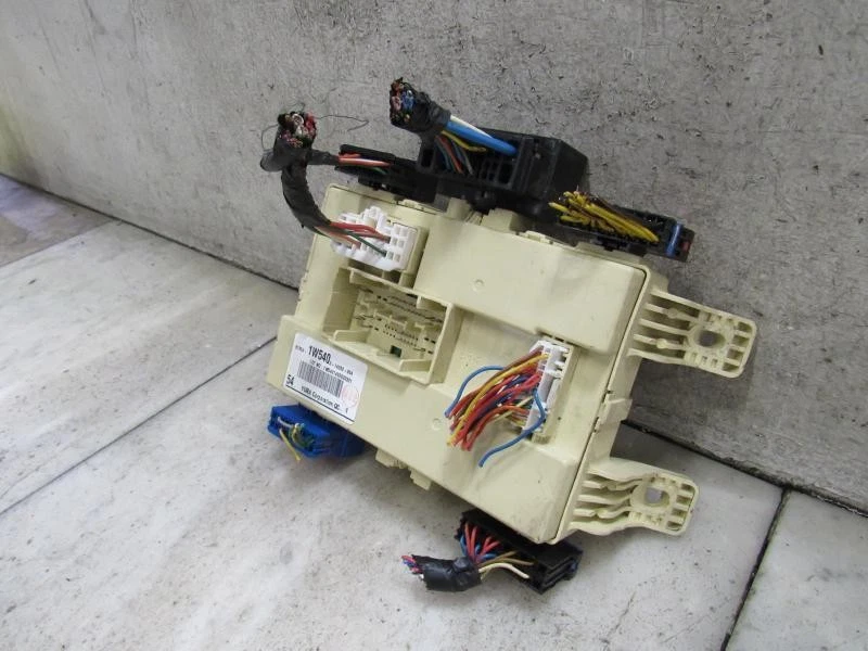 KIA RIO 2014 caja de fusibles cabina 91950-1W540 Foto 4 de 4