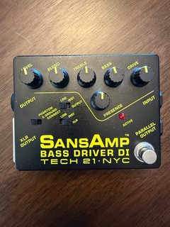Tech 21 SansAmp Bass Driver DI Distortion Guitar Effect Pedal Classic V1