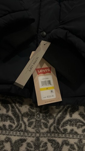 Men’s Levi’s Puffer Coat - Picture 3 of 10