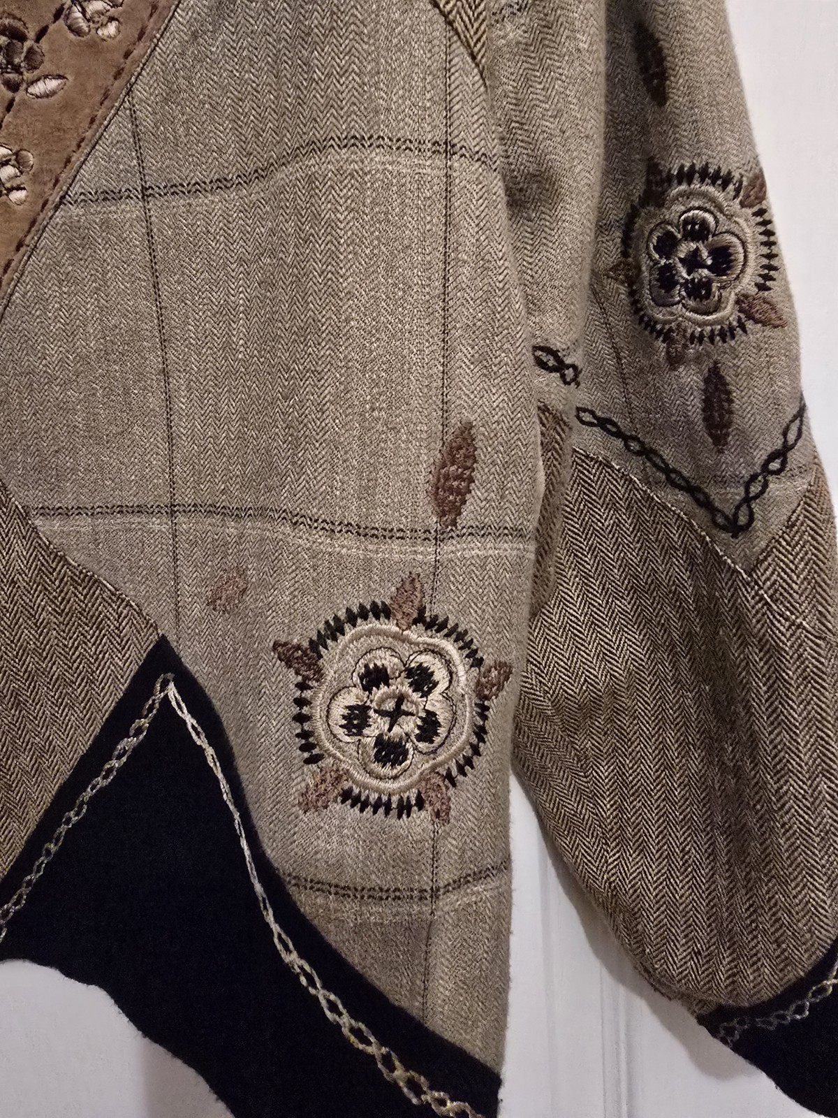 Coldwater Creek Patchwork Jacket Embroidered Flor… - image 5