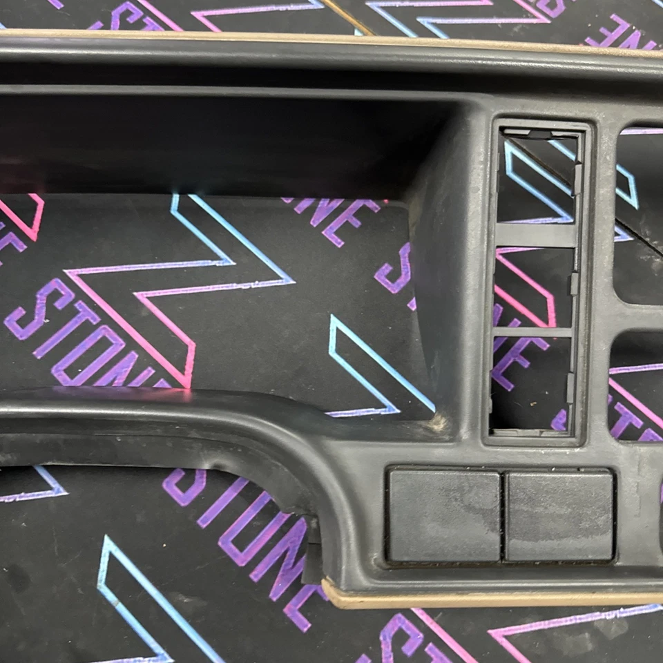 Chevrolet Silverado Tahoe Suburban 1995-1999, GMC Yukon tablero embellecedor bisel bronceado Foto 4 de 4