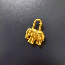 HERMES Cadena Elephant L'Afriqua Charm Padlock Gold Tone No Box