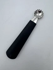 Vintage The Pampered Chef Mini Serrated Melon Baller w/Rubber Grip Handle