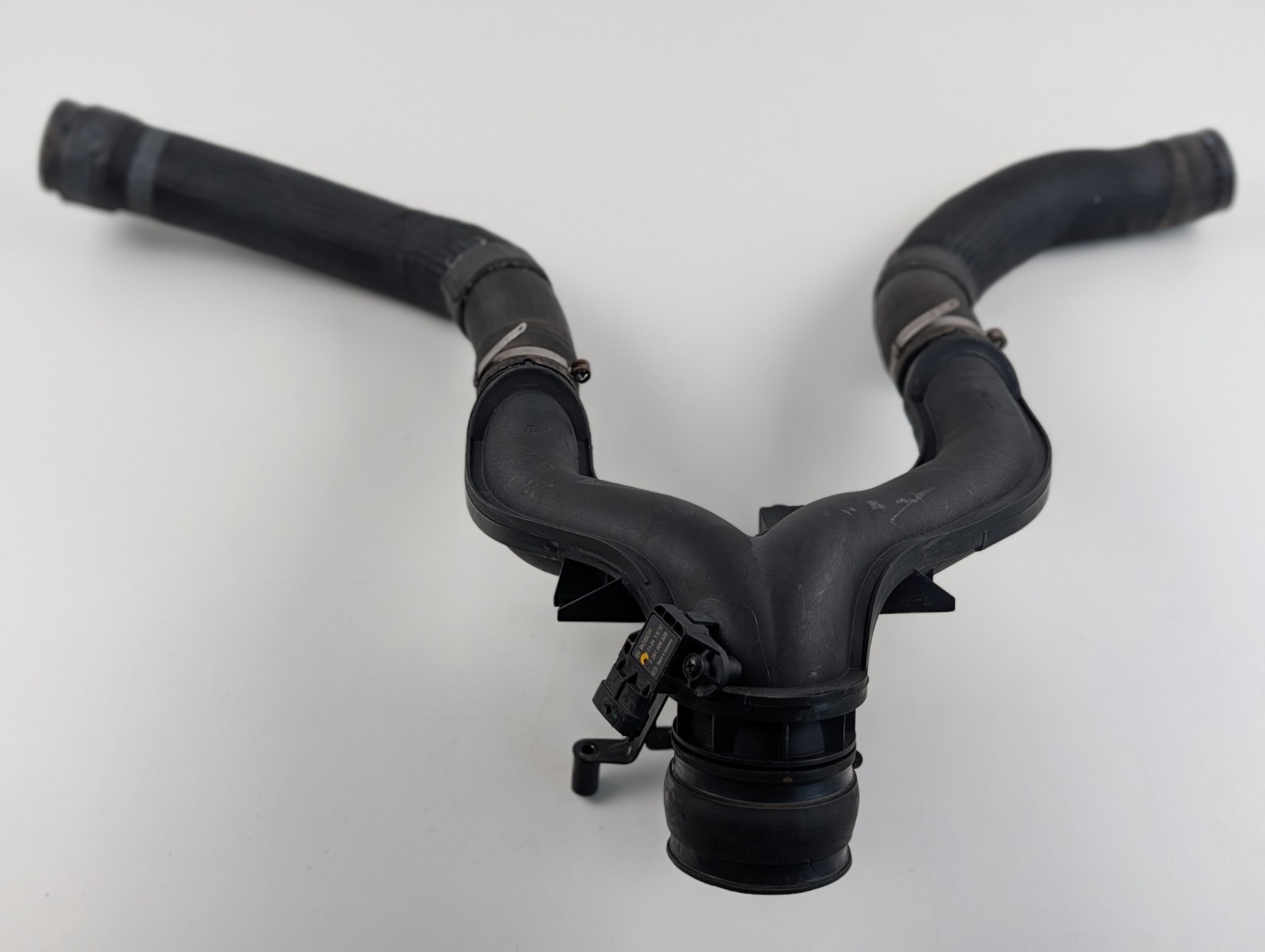Maserati Ghibli 2014-2020 Front Right Lower Intake duct hose