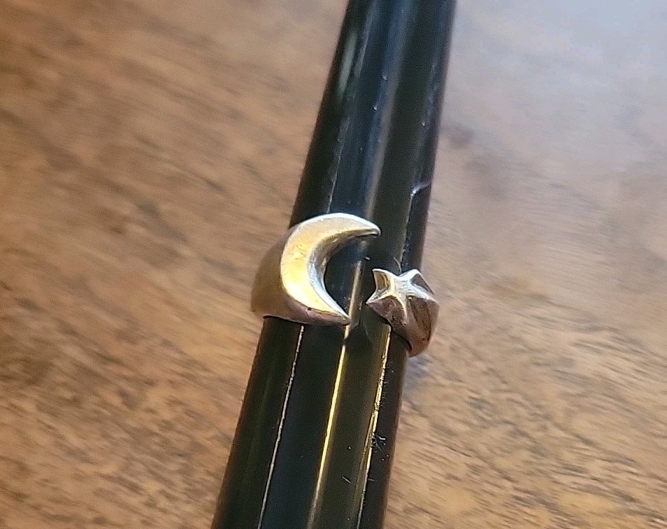 Vintage MEXICO Hefty Solid Sterling Silver Cresce… - image 1