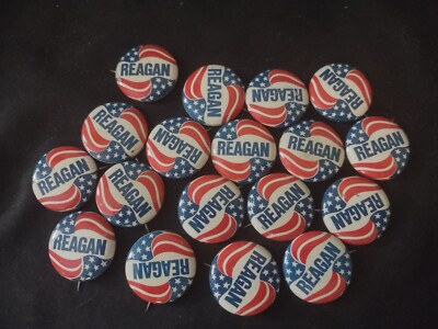 Set of 18 Vintage Ronald Reagan Presidential Campaign Buttons 