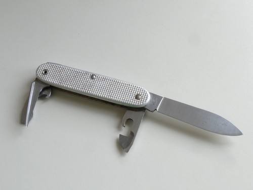 Superb 1978 Model Soldier Alox Swiss Army Knife Wenger Delemont Military 78 - Picture 17 of 19