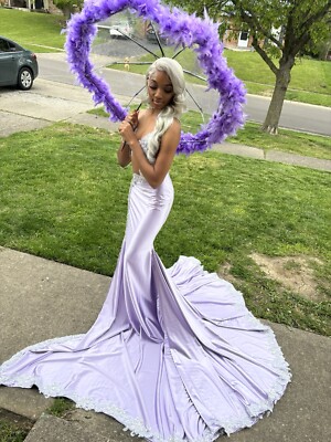 Prom Dress With Bow Tie And Umbrella Include