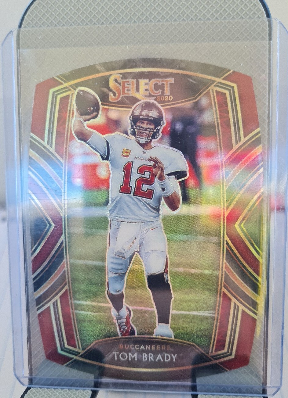 Tom Brady 2020 Panini Select Club Level Red Die Cut Prizm #201