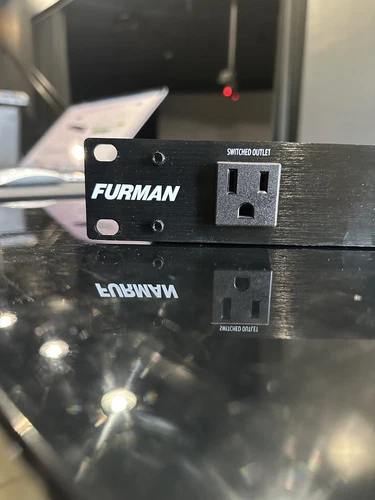 Furman M8X2 8 Outlet Power Conditioner and Surge Protector