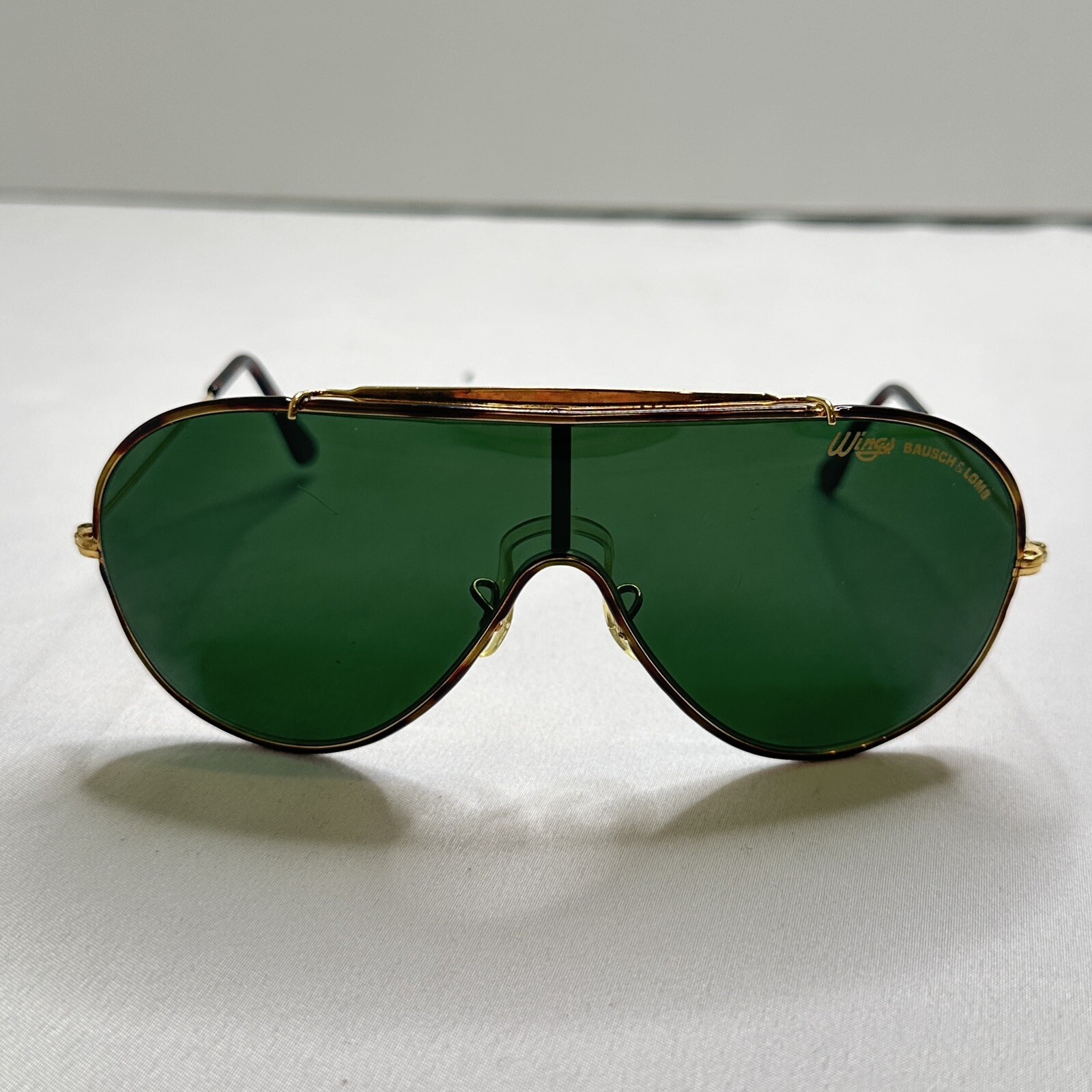 VINTAGE BAUSCH LOMB RAY-BAN USA SINGLE LEN WINGS SUNGLASSES