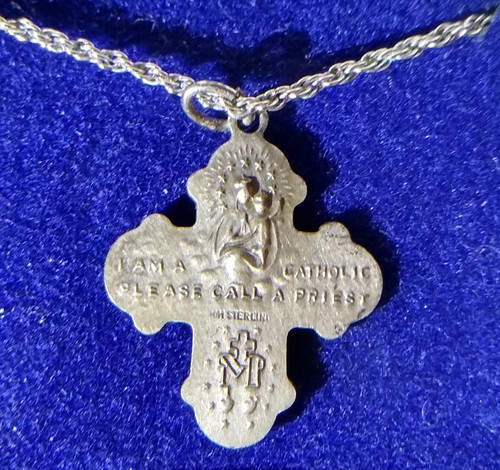 VTG 4 Way Cross Sterling Silver Medal Knights of Columbus w/ 18” chain Gift Box - Picture 7 of 15