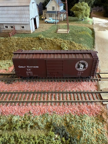 HO InterMountain 40' PS-1 Boxcar 8' puertas Great Northern 21964. # 45453-12. IOB. | Zustand: Used
