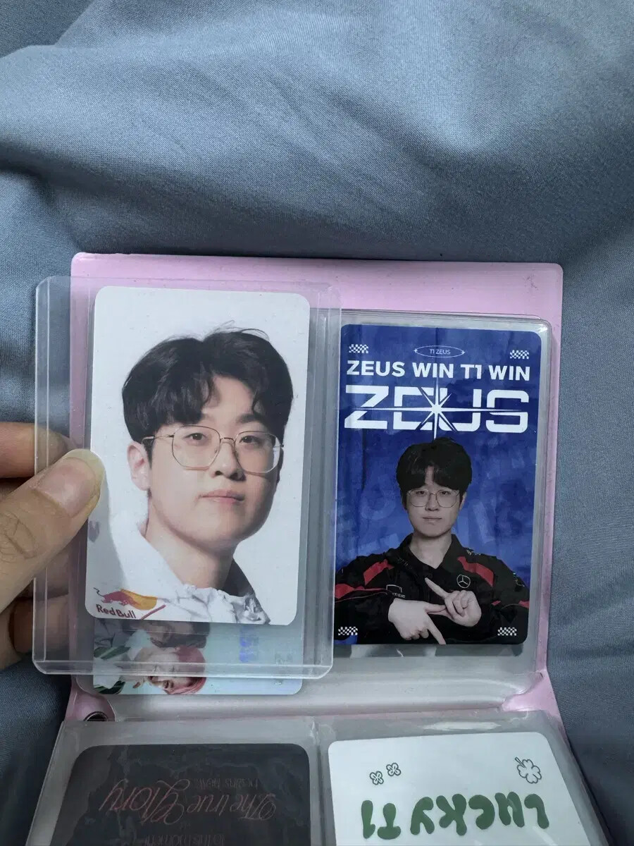 2024 T1 World Zeus T1 Shop Limited Photo Card + Zeus Yeokjogong