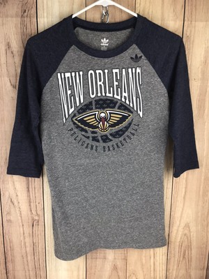 women's pelicans shirt