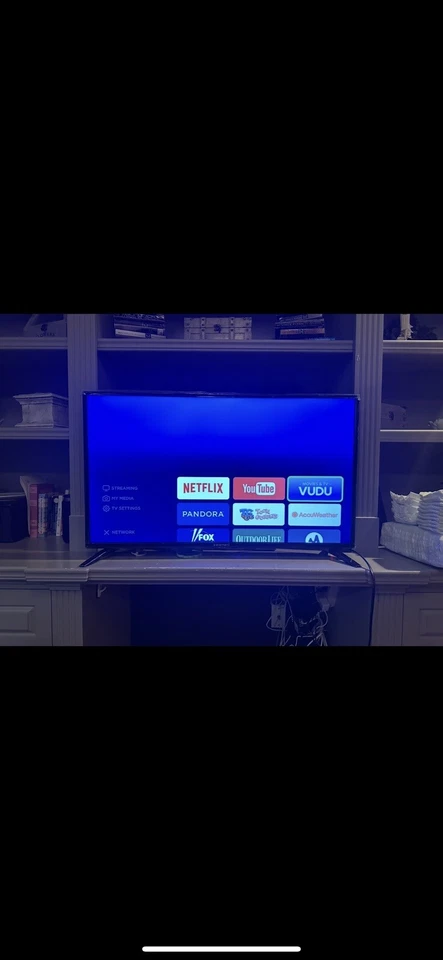 Element 40” Element 1080P FHD Roku TV - Image 3 of 4