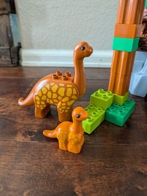 Lego Duplo 5598 - Dino Valley Set - ALMOST COMPLETE - RARE!