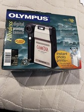Olympus CAMEDIA C-211 Zoom 2.1MP Digital Camera - Black Metallic silver