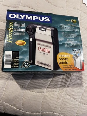 Olympus CAMEDIA C-211 Zoom 2.1MP Digital Camera - Black & Metallic silver