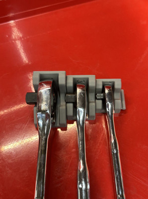 Magnetic Ratchet Holder for 1/4'', 3/8'' 1/2'' Ratchets   Tool Organizer