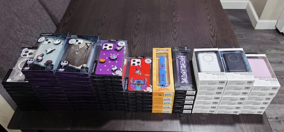 Lot of 78 Pieces! (iPhone Cases, Magnetic Batteries, Watchband for Apple Watch) - Image 2 of 4