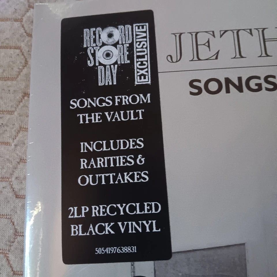 Jethro Tull-Songs From The Vault 1975-1978(RSD 2025 2 LP)Like New/played Once - Image 2 of 3