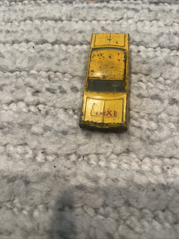 Lesney Matchbox Series No20 yellow Chevrolet Impala Taxi, Used/Loose