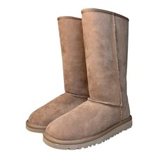 Girl's UGG Classic Tall Shearling Lined Winter Boots