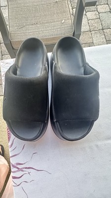 Nike Calm Elevation women's slide sandals with thick soles. Size 7